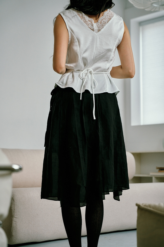 雙層不規則及膝裙(黑)